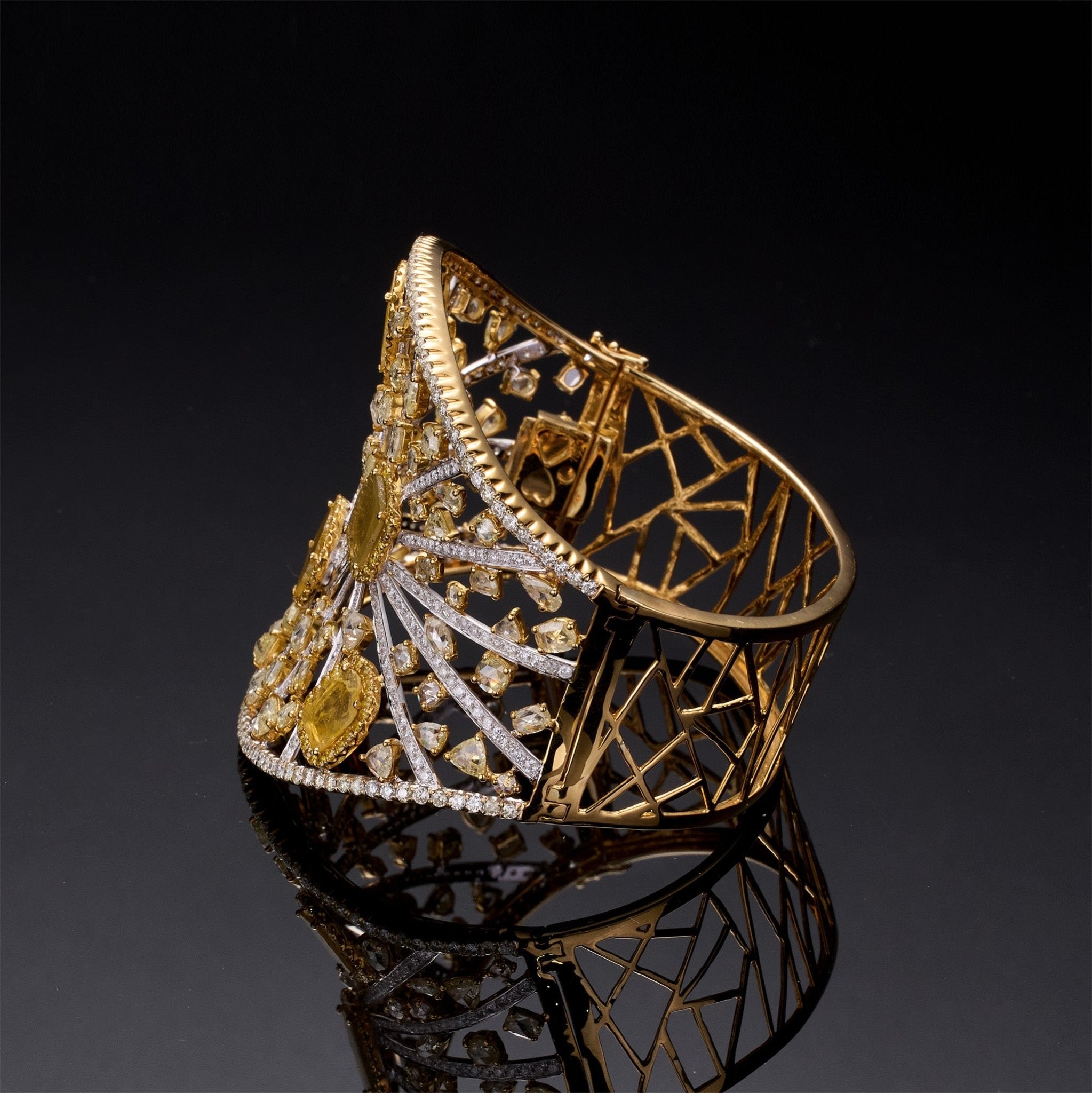 18K Yellow Gold Bangle with Natural Yellow Diamonds &amp; Slice Diamonds - Jewelry And Store