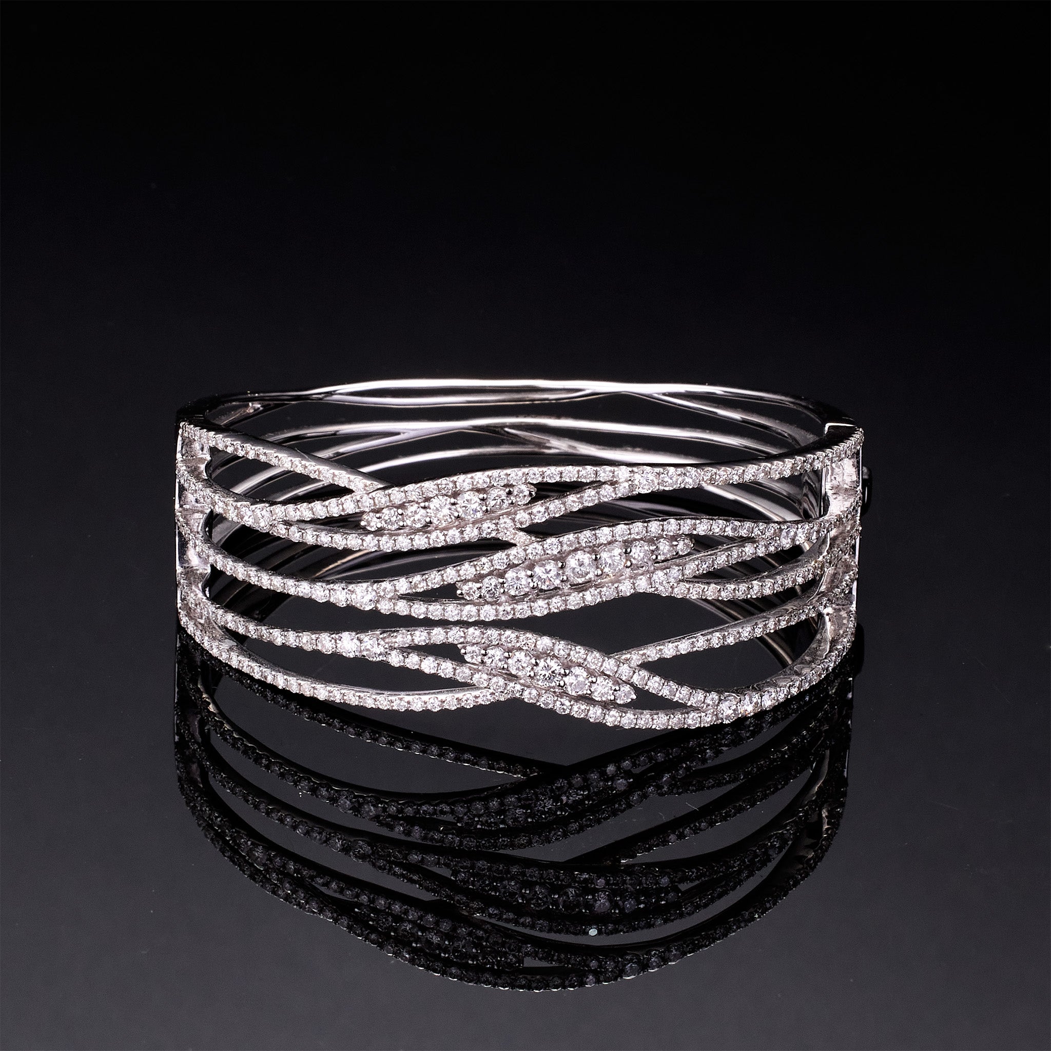 18K White Gold Natural Diamond Bangle - Jewelry And Store