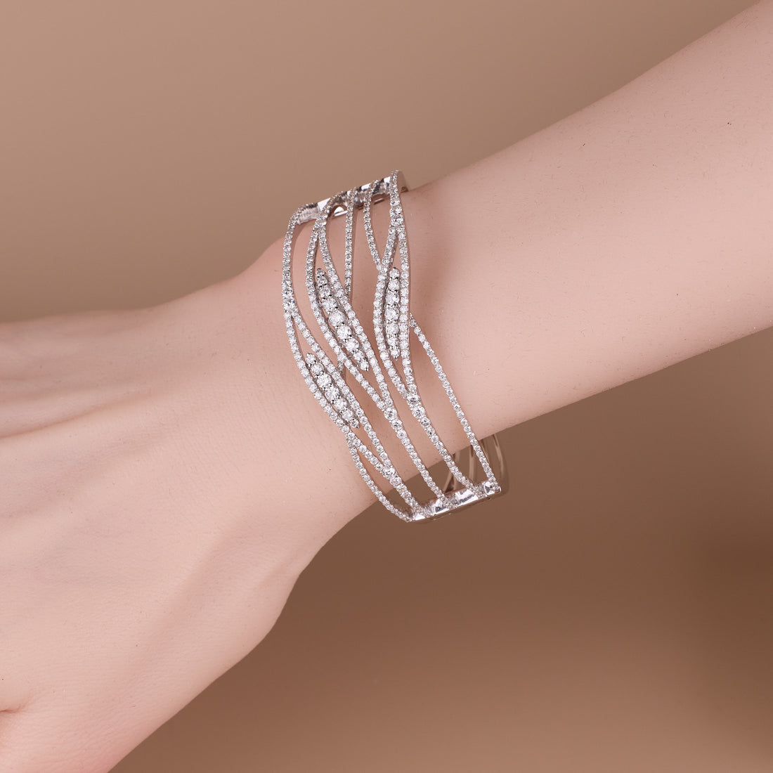 18K White Gold Natural Diamond Bangle - Jewelry And Store