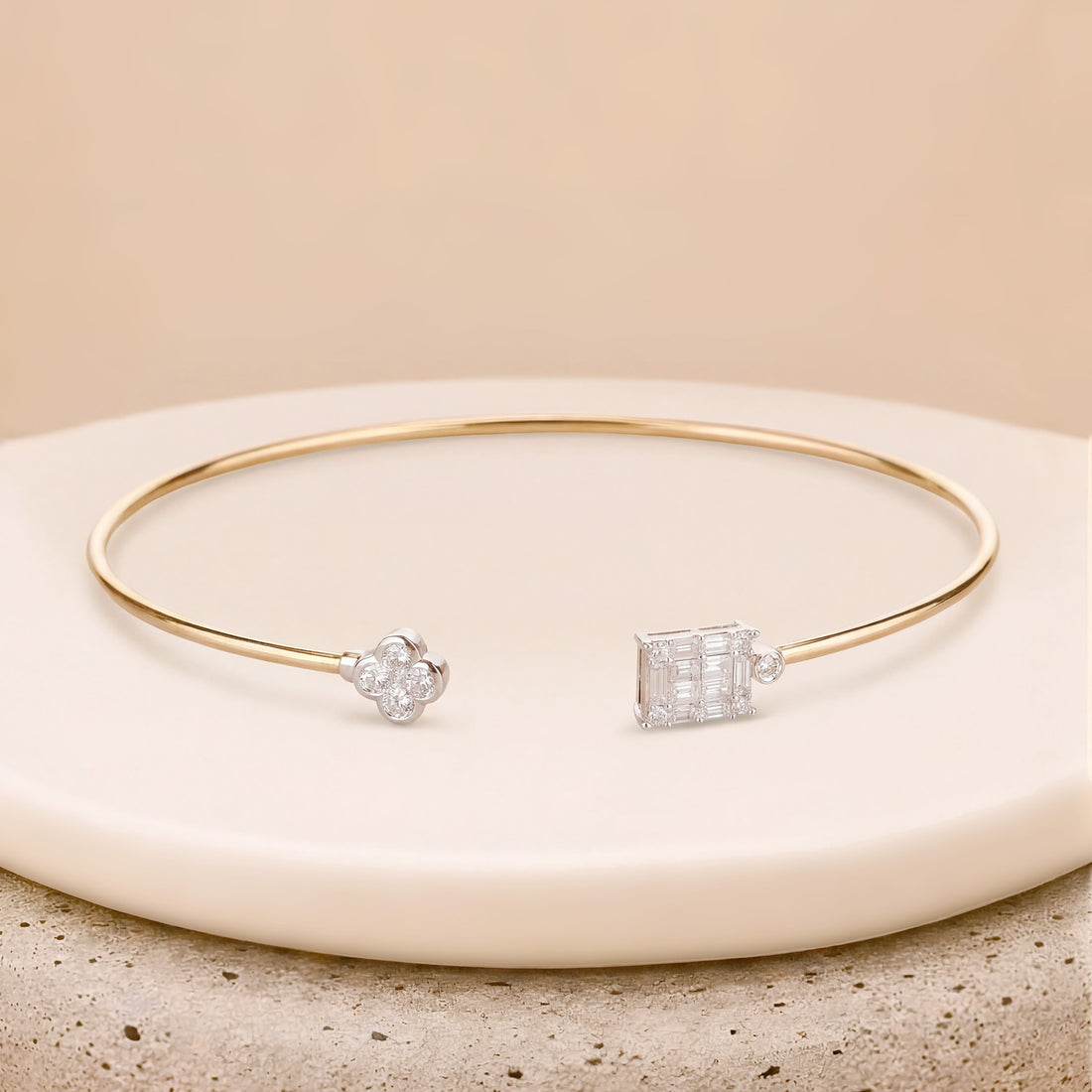 0.45ct.tw. Geometry and Clover Diamond Bangle in 18K Gold - JewelryAndStore