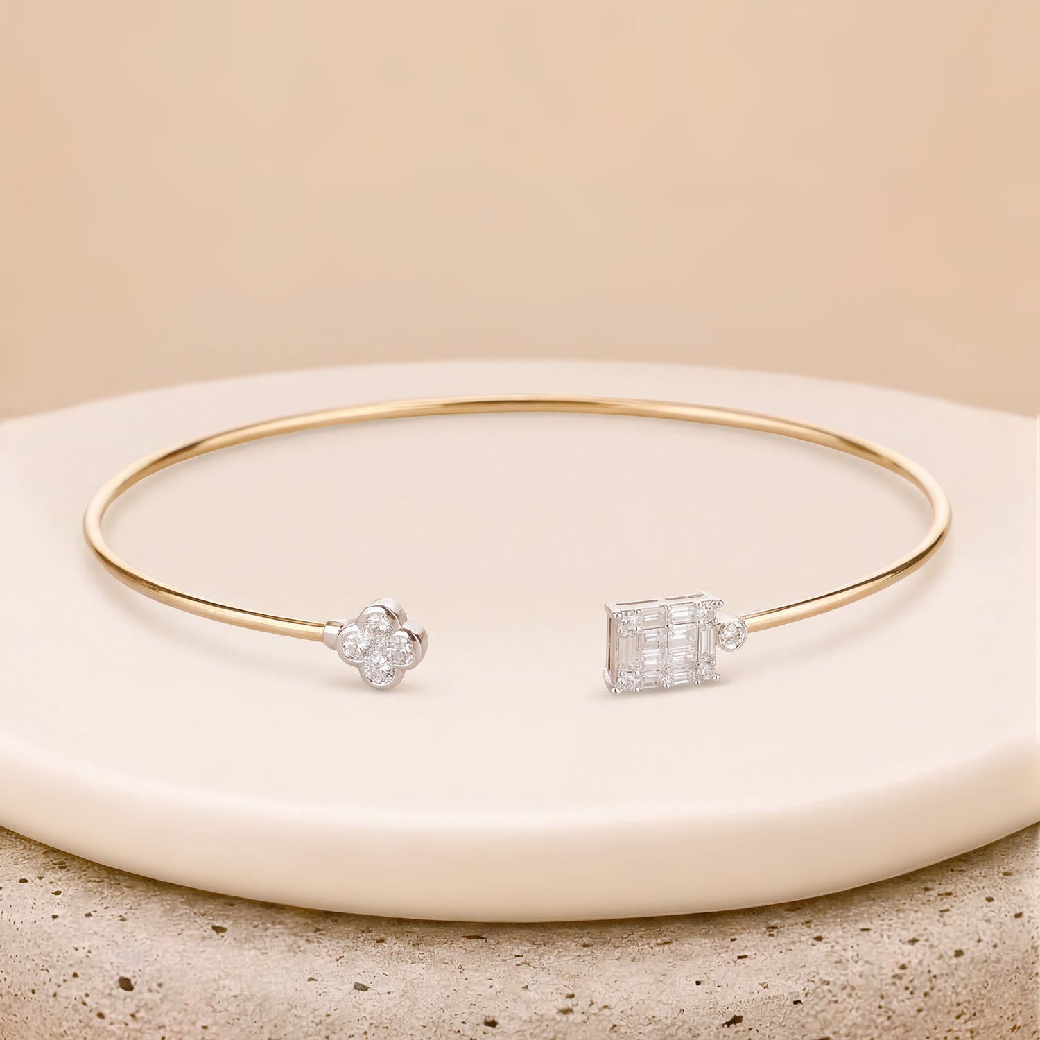 0.45ct.tw. Geometry and Clover Diamond Bangle in 18K Gold - JewelryAndStore