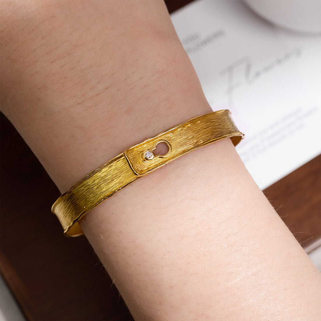 18K gold diamond bangle with hand - hammered texture - Jewelry And Store