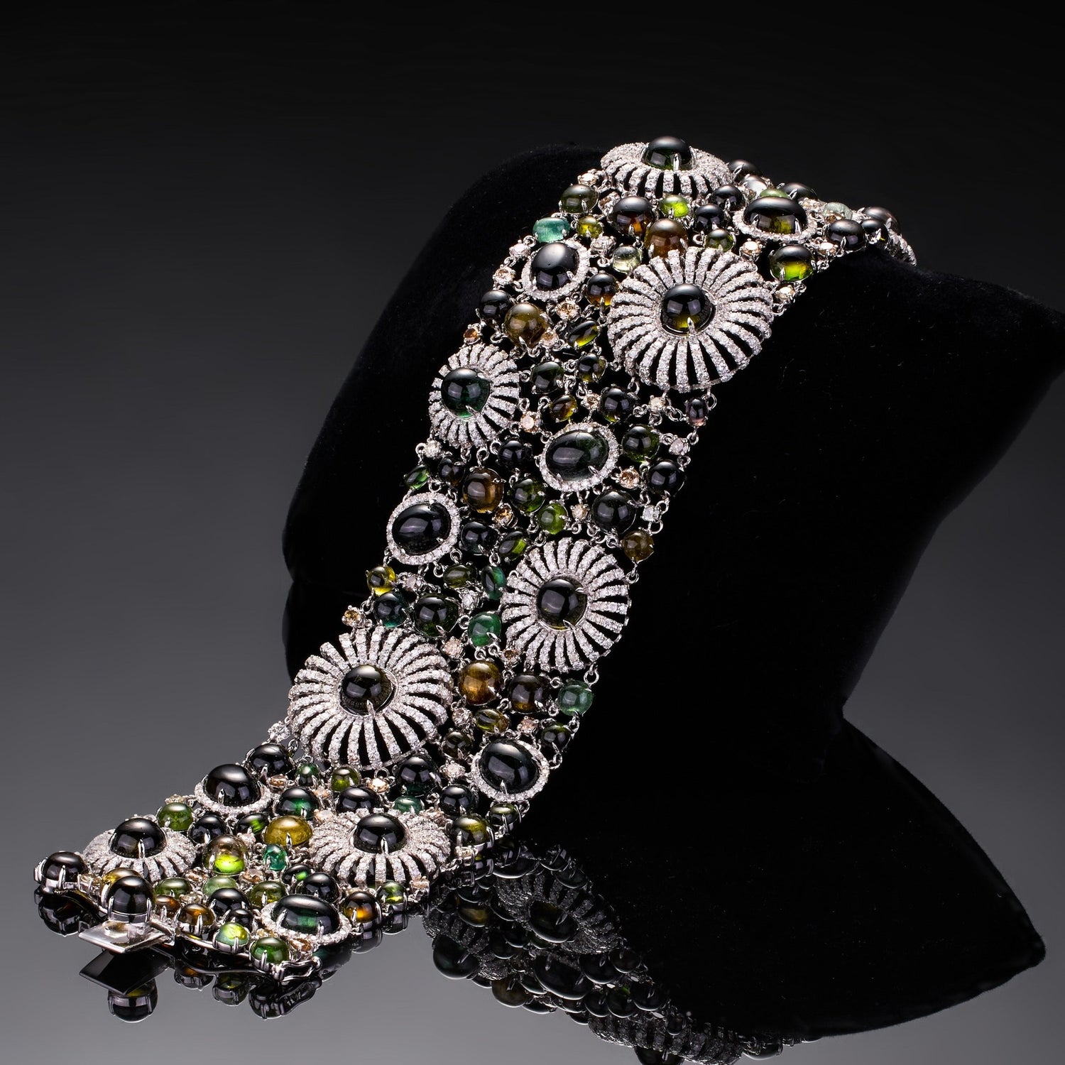 18K White Gold Floral Bracelet with Tourmaline and Diamonds