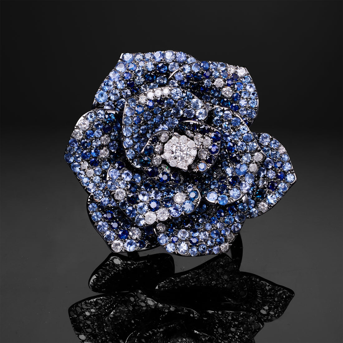 18K White Gold Flower Ring with Blue Sapphires and Diamonds - Jewelry And Store