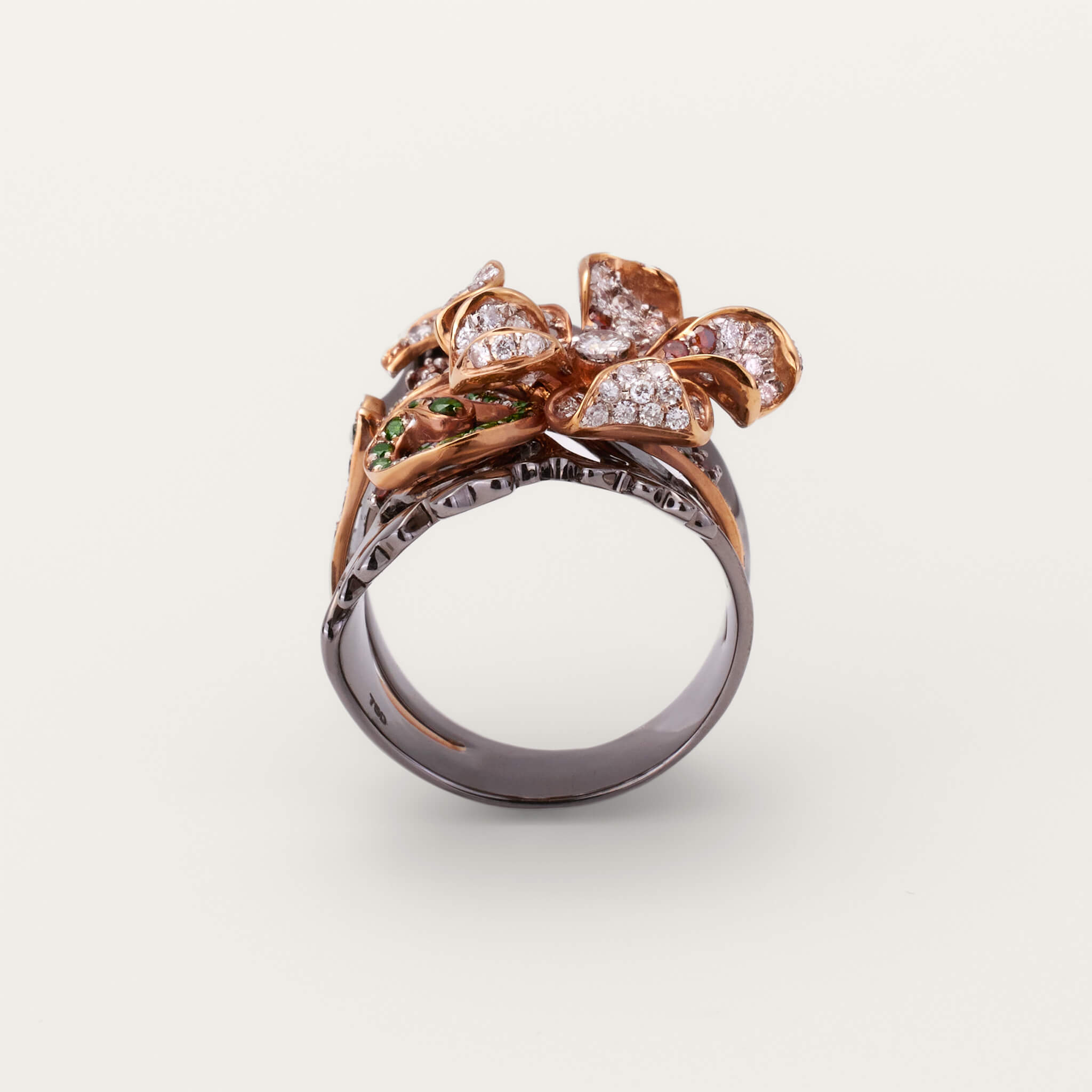 18K Black Gold Flower Diamond Ring - Jewelry And Store