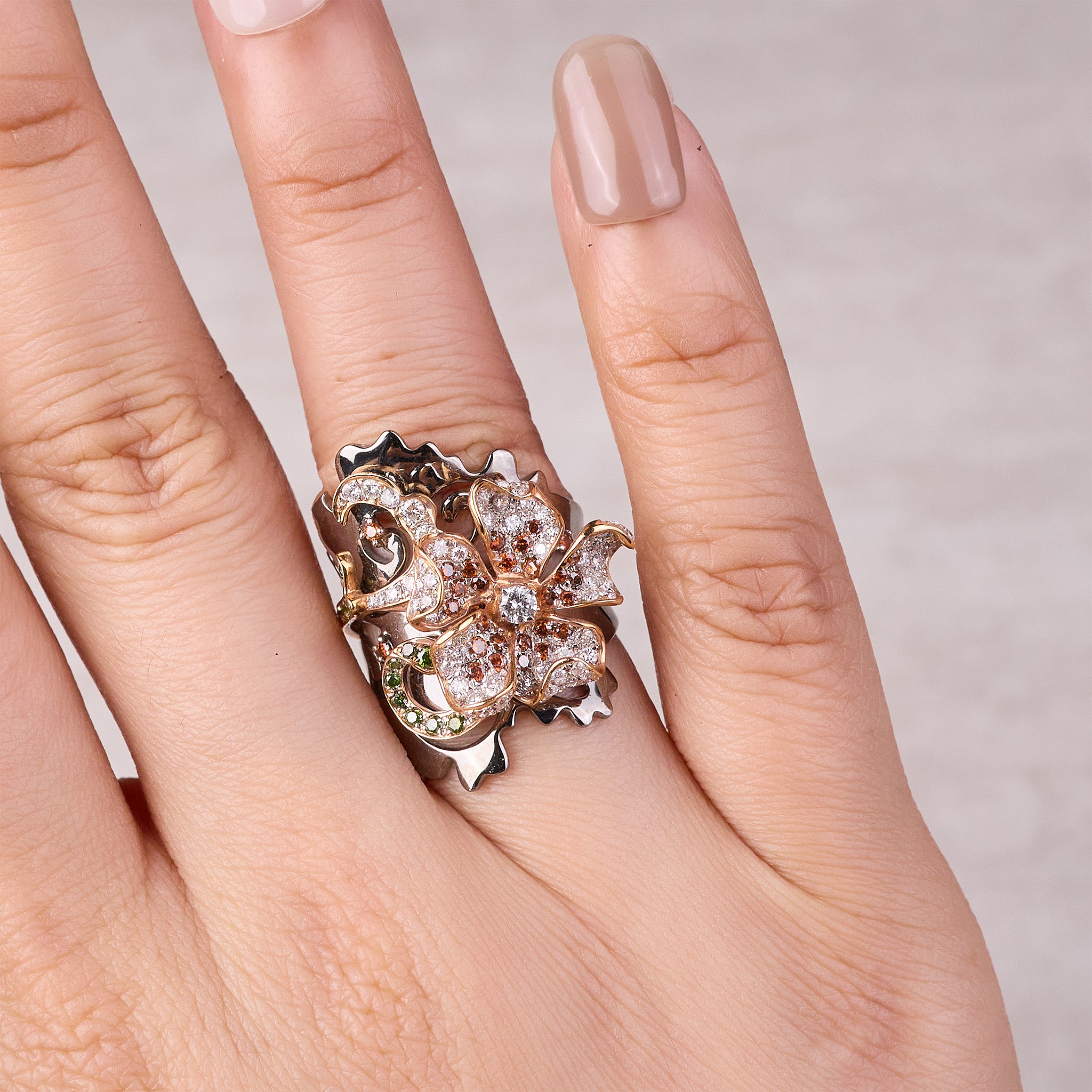 18K Black Gold Flower Diamond Ring - Jewelry And Store