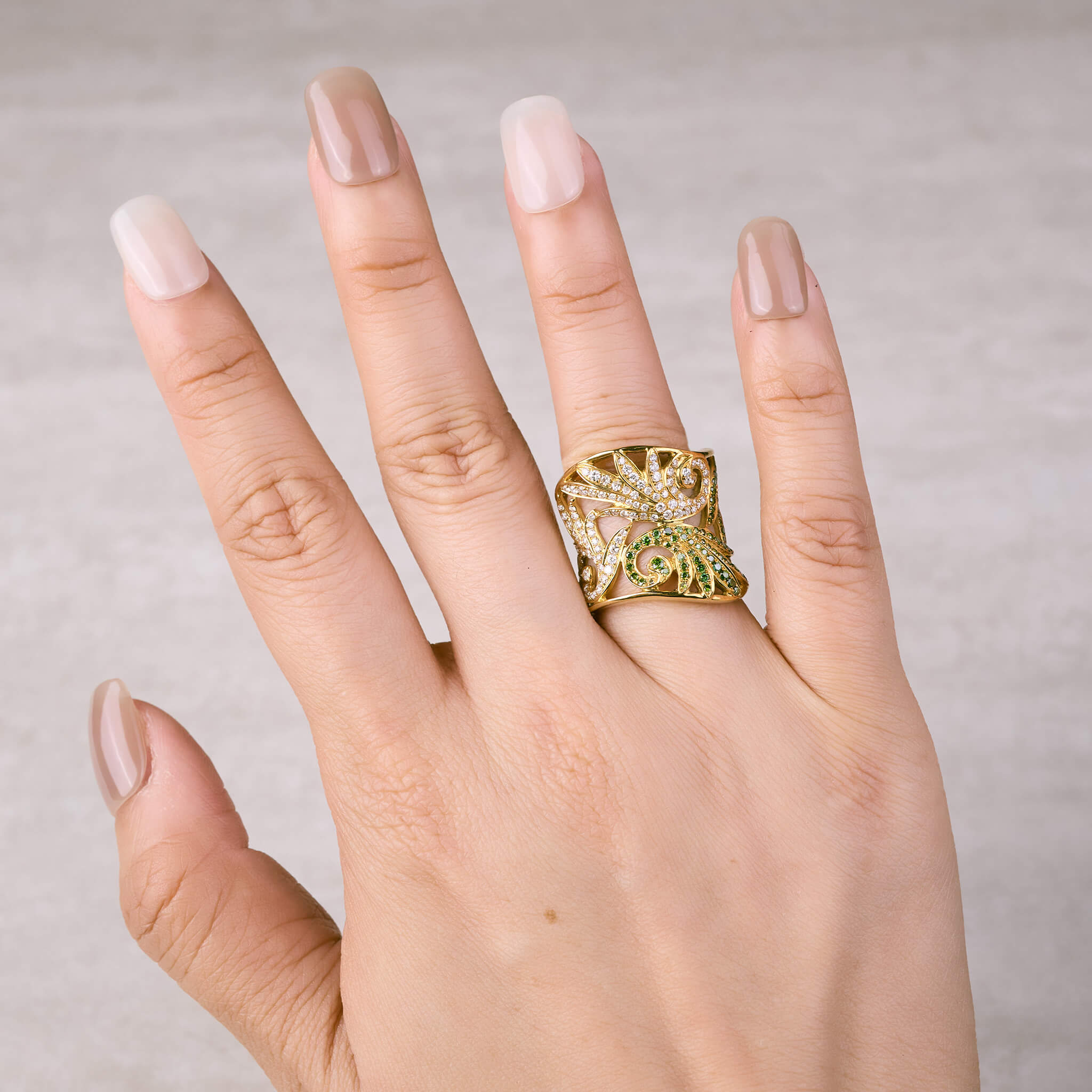 18K Gold Swirl Diamond Ring - Jewelry And Store