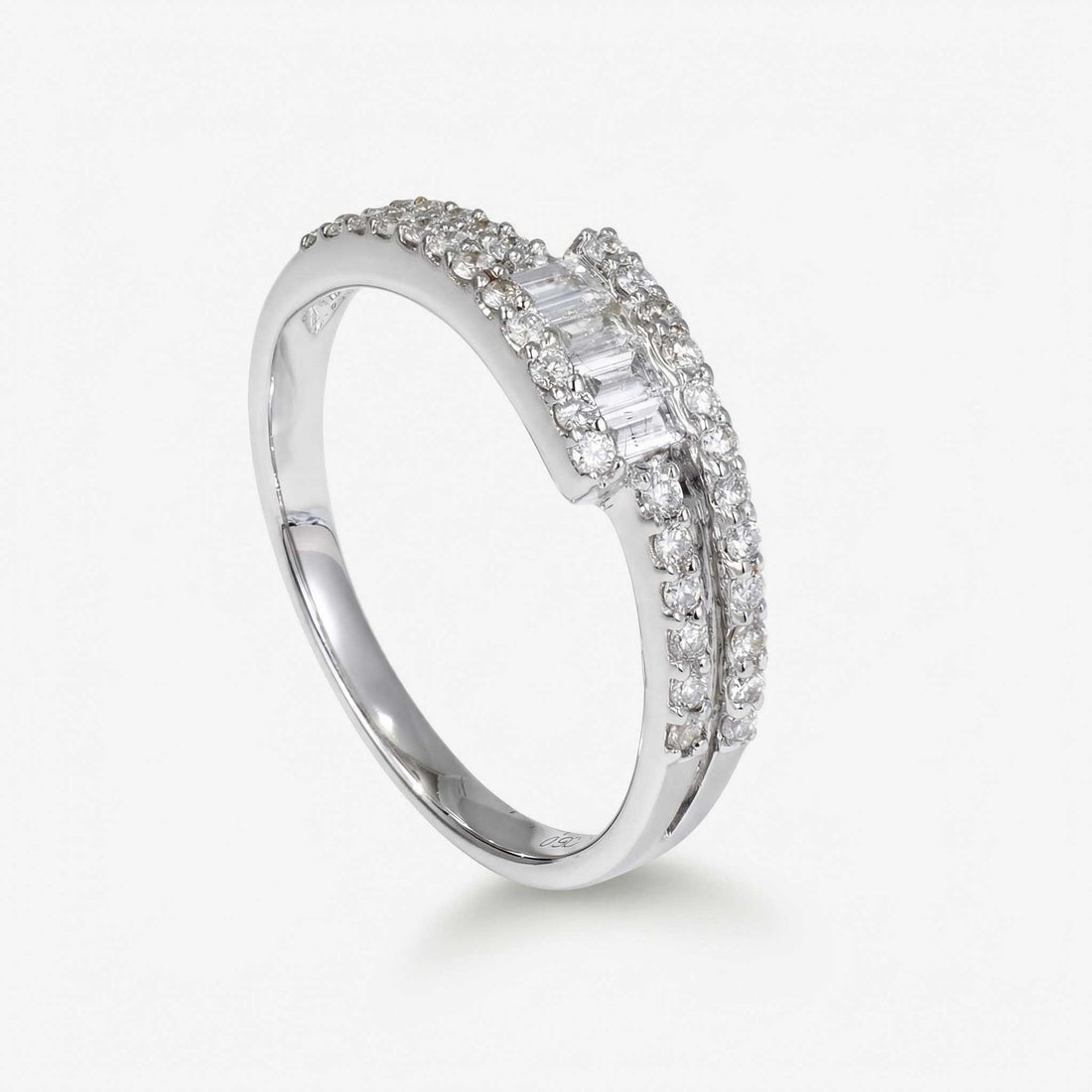 Classic Round and Baguette Diamond Band Ring in 18K Gold - JewelryAndStore