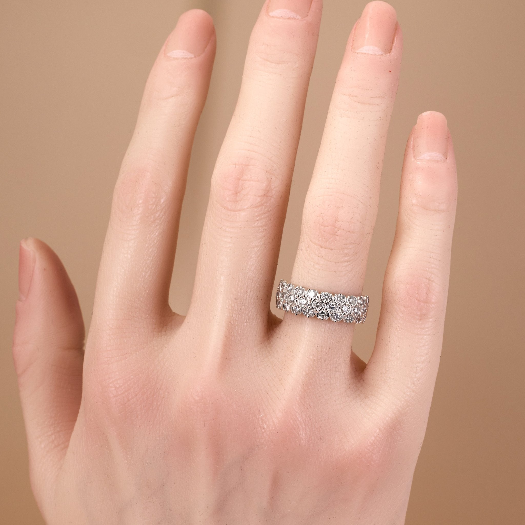 18K White Gold Diamond Band with 1.20ct.tw. Natural Diamonds