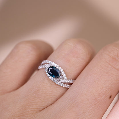 0.56 ct.tw. Vintage - styled Natural Blue Sapphire &amp; Diamond Ring in 18K Gold - JewelryAndStore