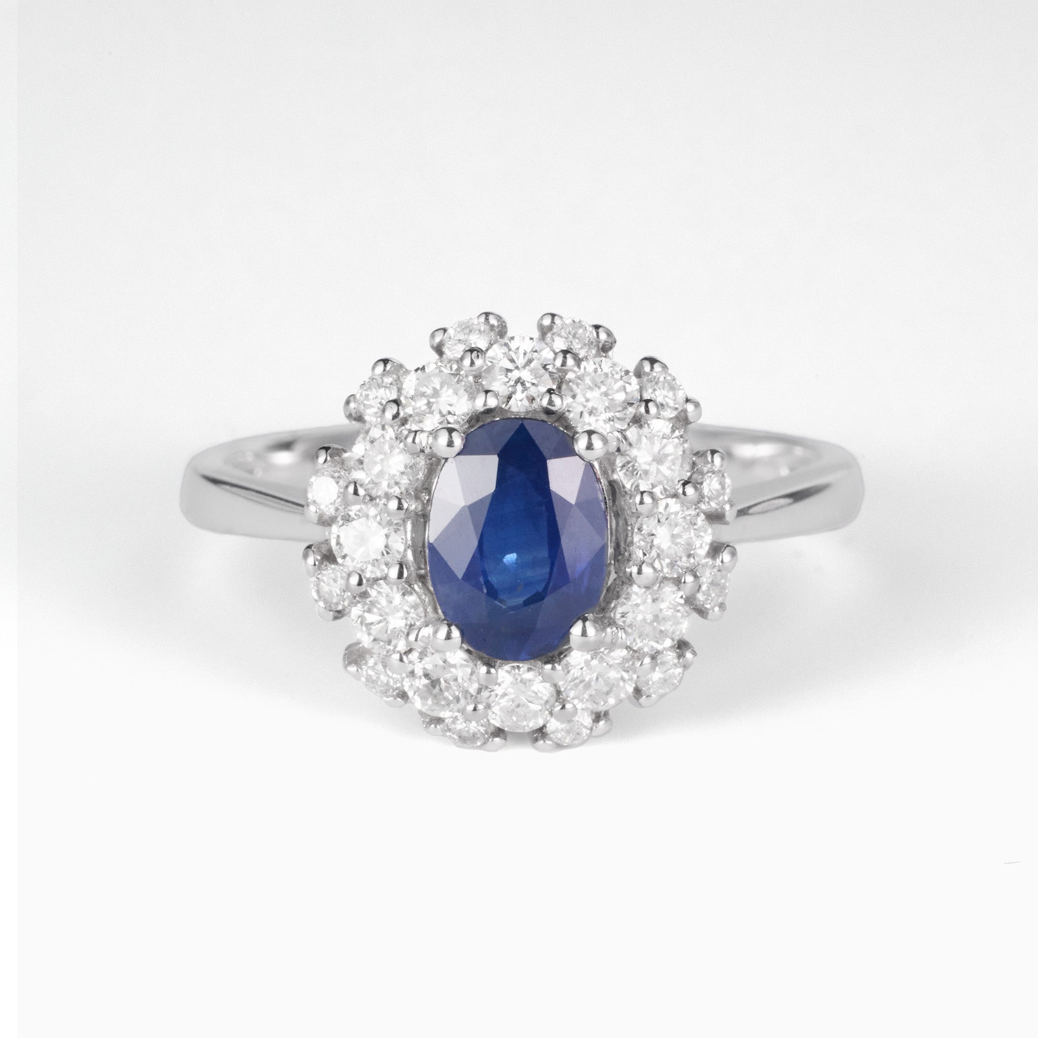 0.96 ct.tw. Vintage - styled Natural Blue Sapphire &amp; Diamond Ring in 18K Gold - JewelryAndStore