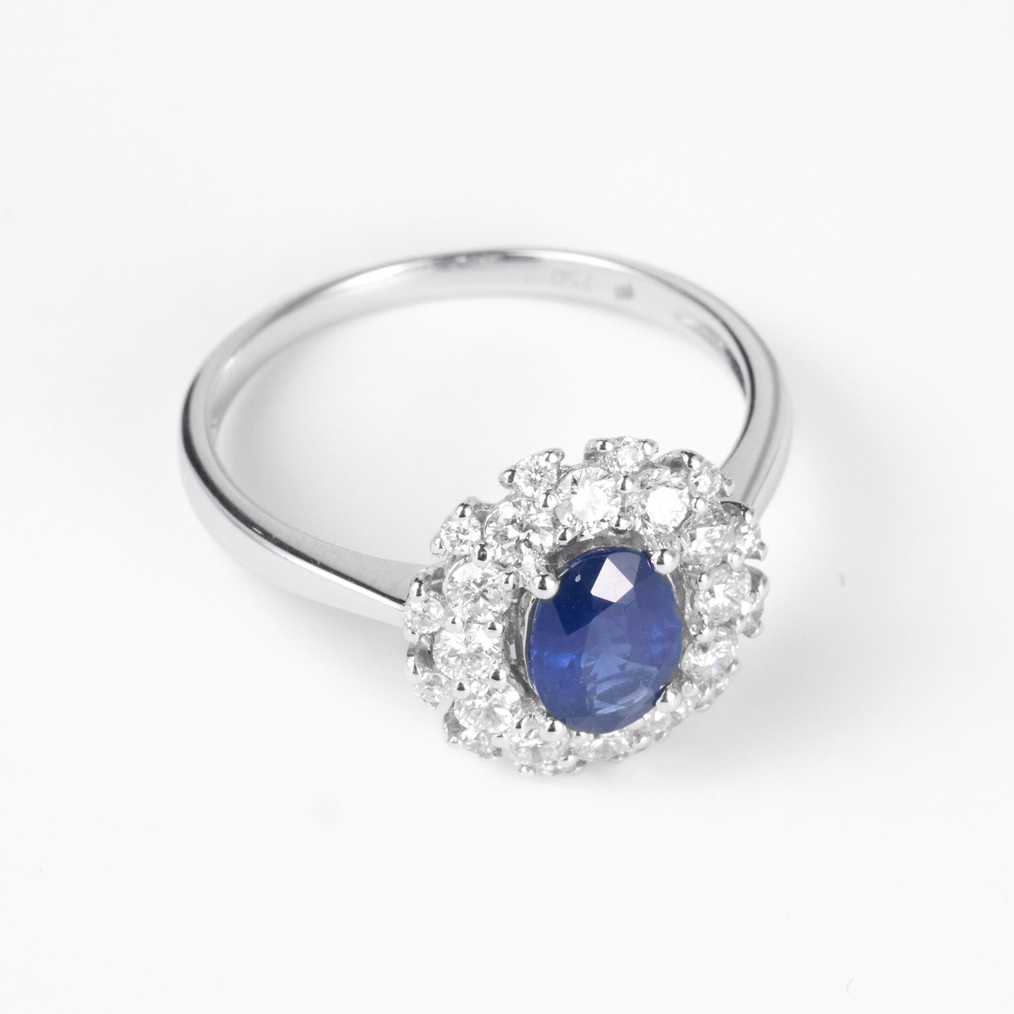 0.96 ct.tw. Vintage - styled Natural Blue Sapphire &amp; Diamond Ring in 18K Gold - JewelryAndStore