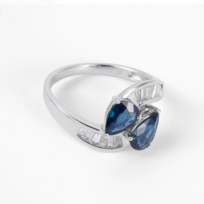 1.43 ct.tw. Vintage - styled Natural Blue Sapphire &amp; Diamond Ring in 18K Gold - JewelryAndStore