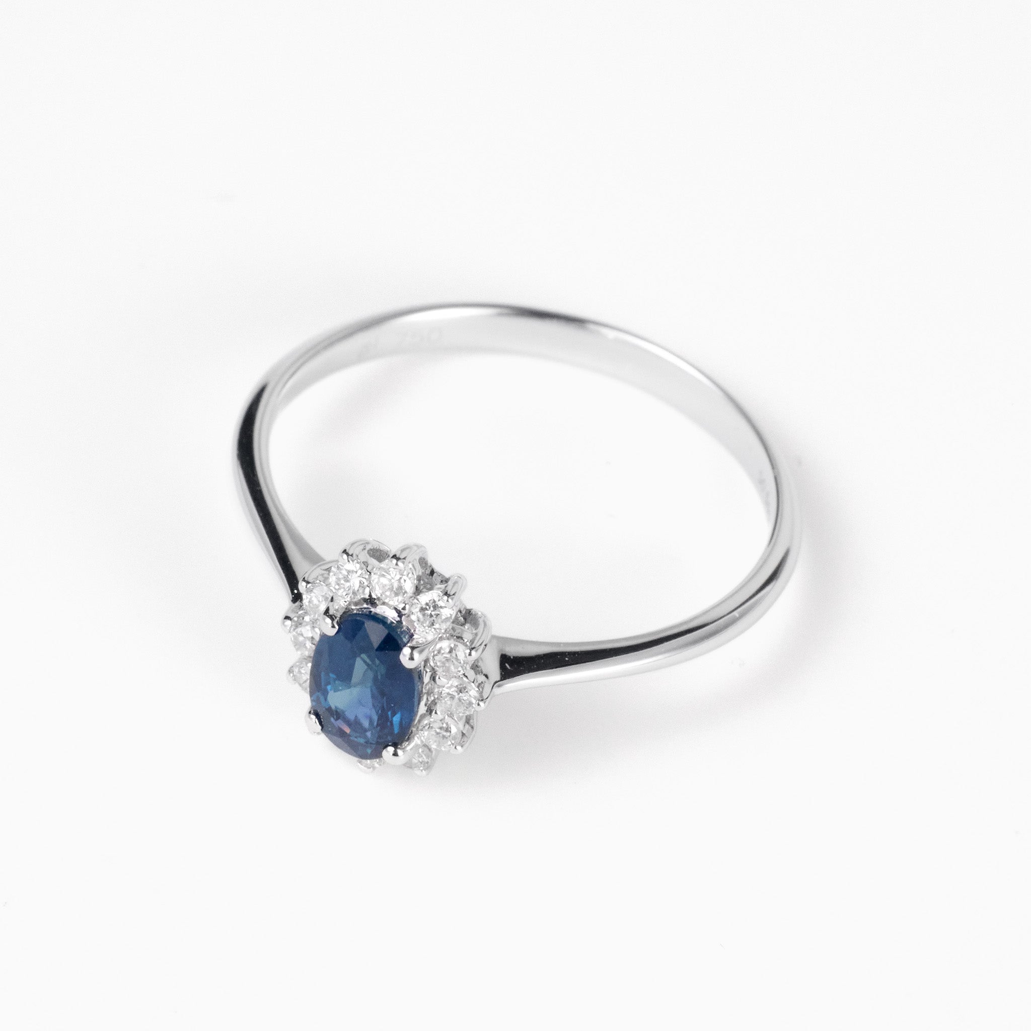 0.54 ct.tw. Natural Blue Sapphire Solitaire Ring with Diamonds in 18K Gold - JewelryAndStore