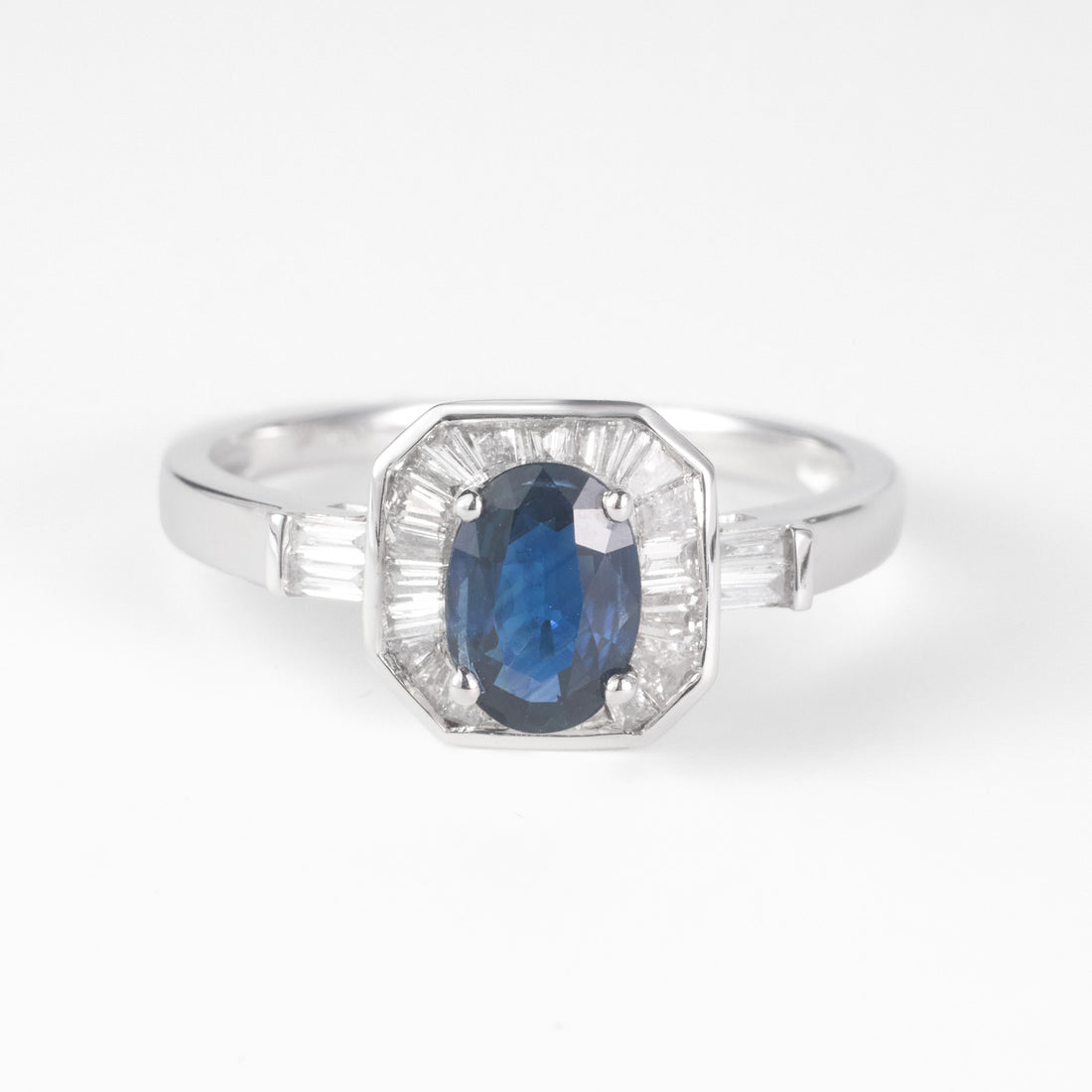 0.91 ct.tw. Vintage - styled Natural Blue Sapphire &amp; Diamond Ring in 18K Gold - JewelryAndStore