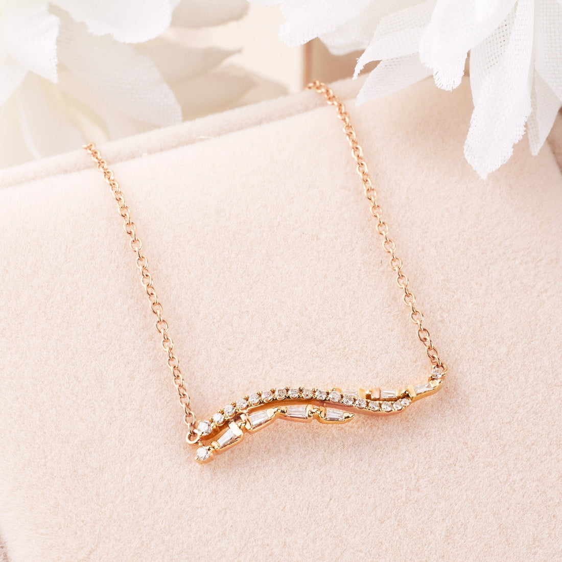 18K Gold Curved Necklace with Nature Diamond - Jewelry And Store