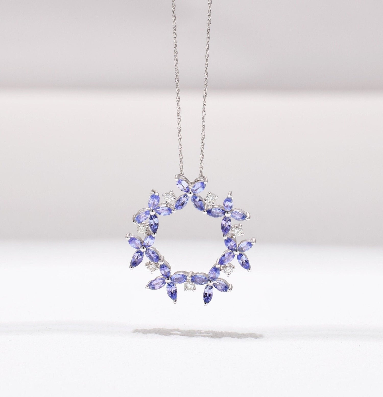 18K Gold Flower Pendant with Nature Tanzanite and Diamond