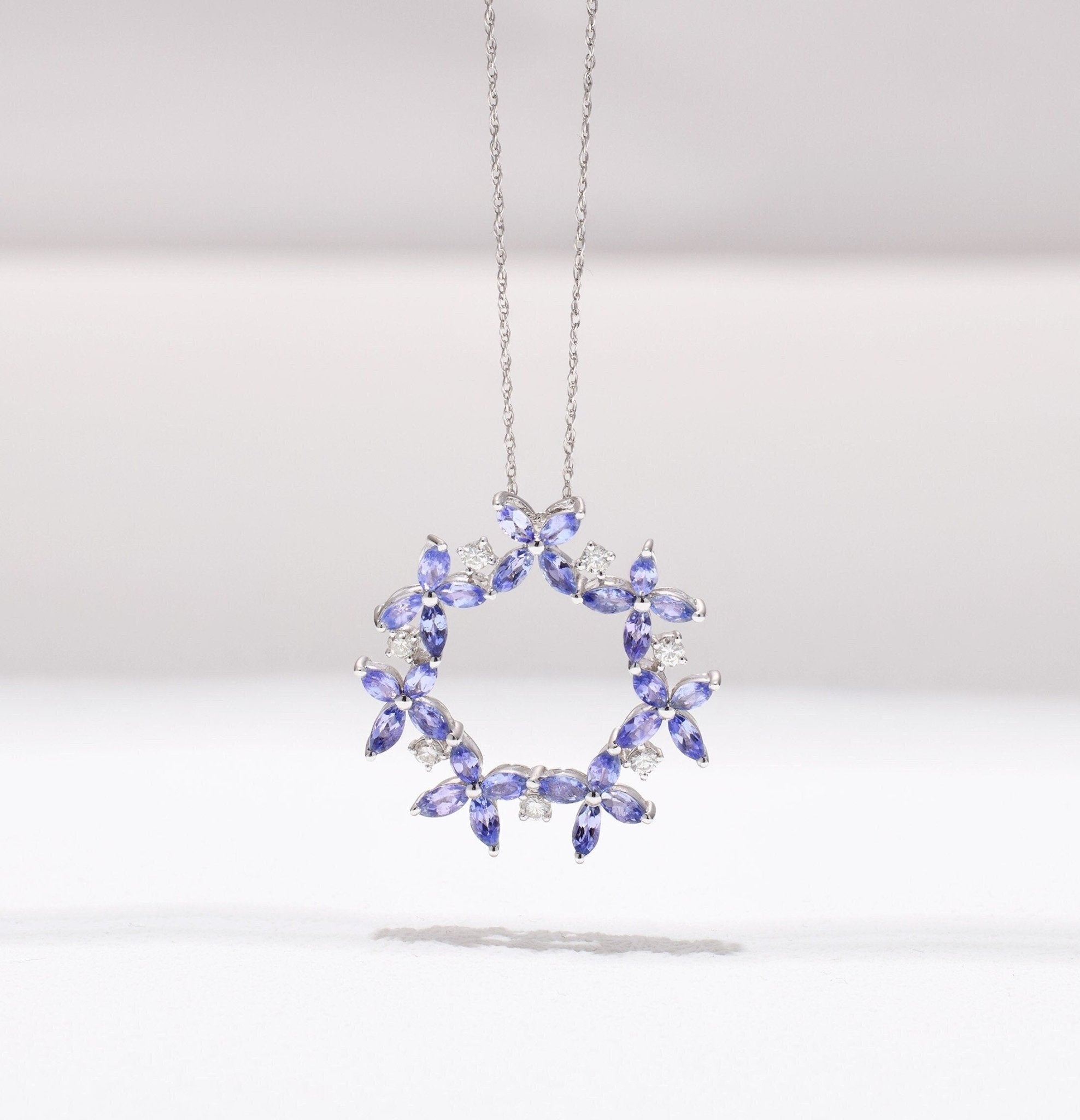 18K Gold Flower Pendant with Nature Tanzanite and Diamond