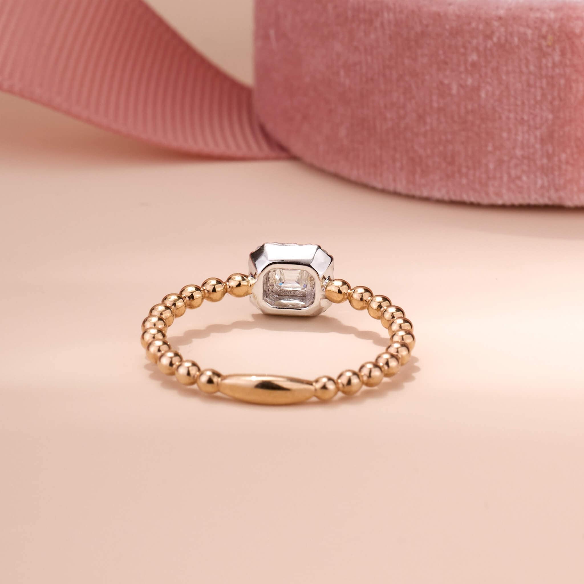 Emerald Diamond Engagement Ring in 18K Gold