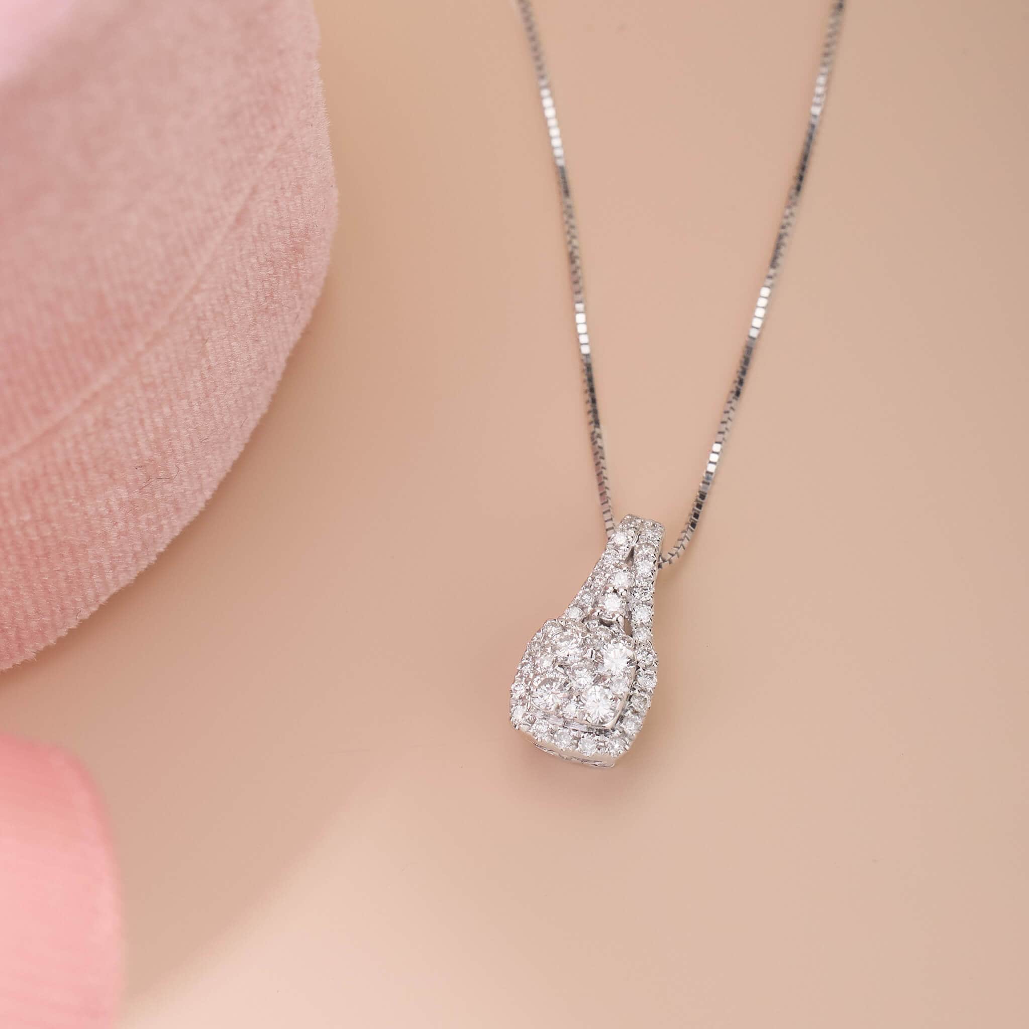 0.31 ct.tw. Natural Diamond Pendant - Jewelry And Store