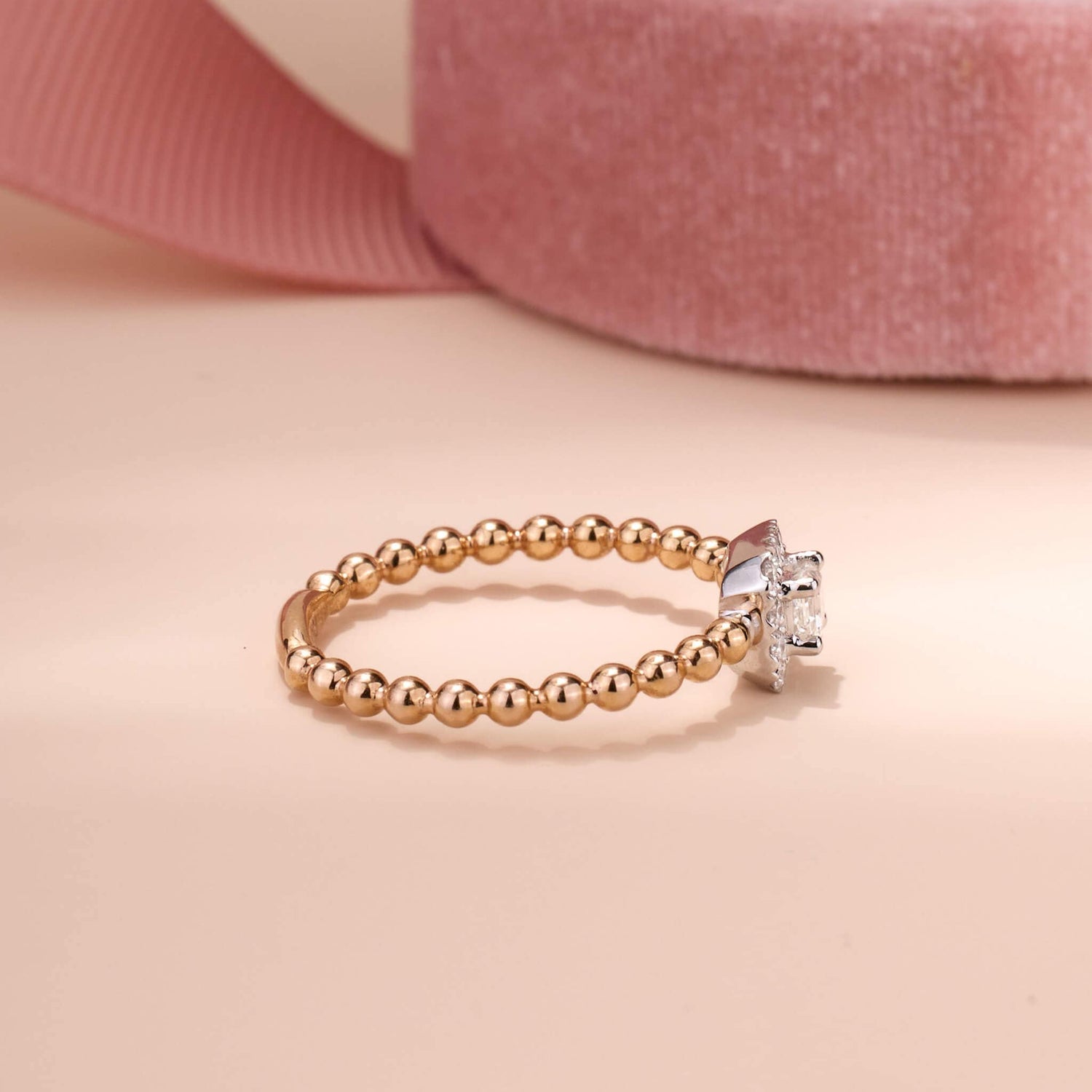 Emerald Diamond Engagement Ring in 18K Gold