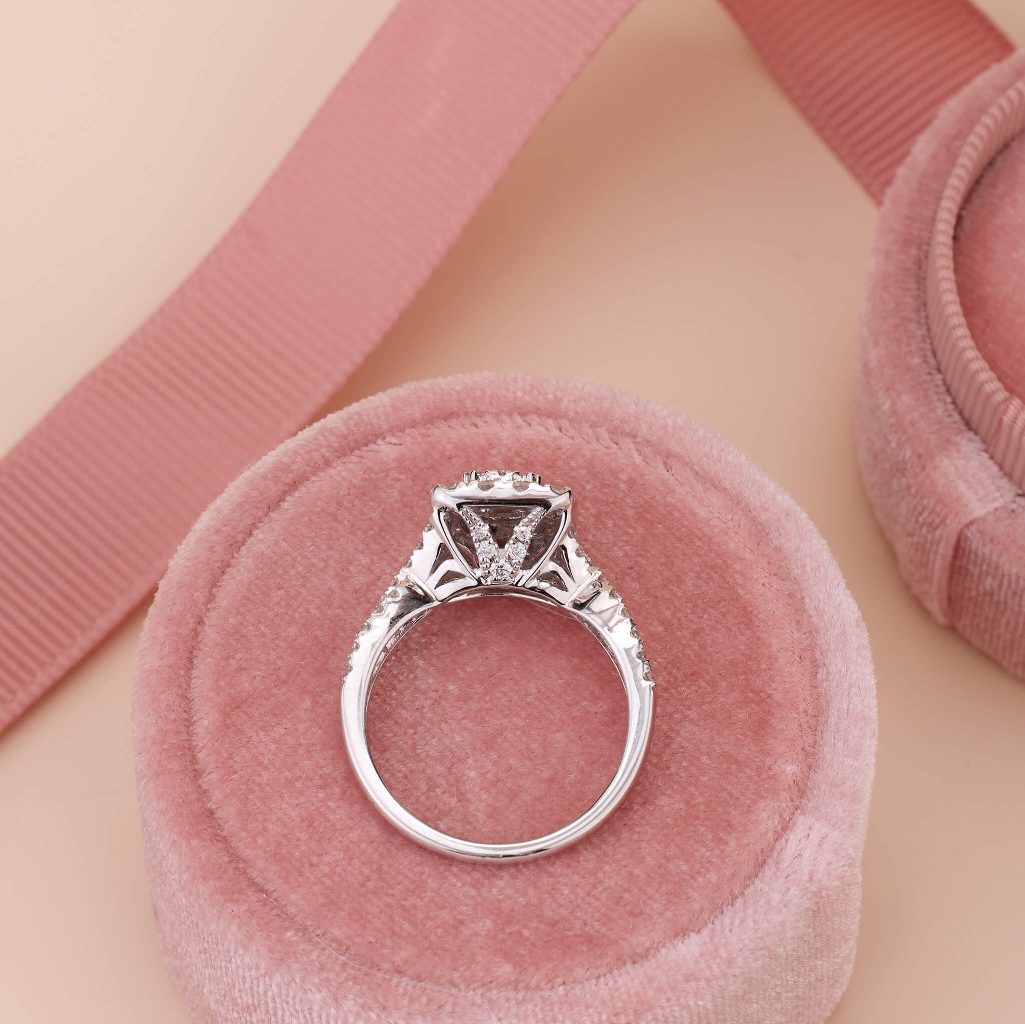 1.09 ct.tw.Classic Diamond Halo Ring