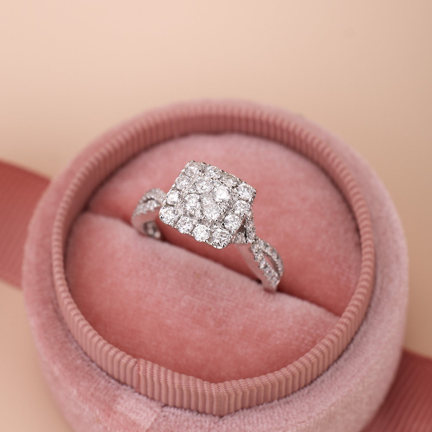 1.09 ct.tw.Classic Diamond Halo Ring