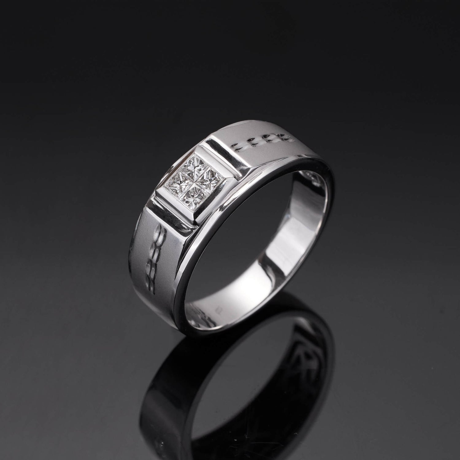 18K Gold Unisex Diamond Signet Ring - Jewelry And Store