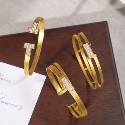 18K Gold Twist Band Cuff Diamond Bangle with Hand - hammered Texture - Jewelry And Store