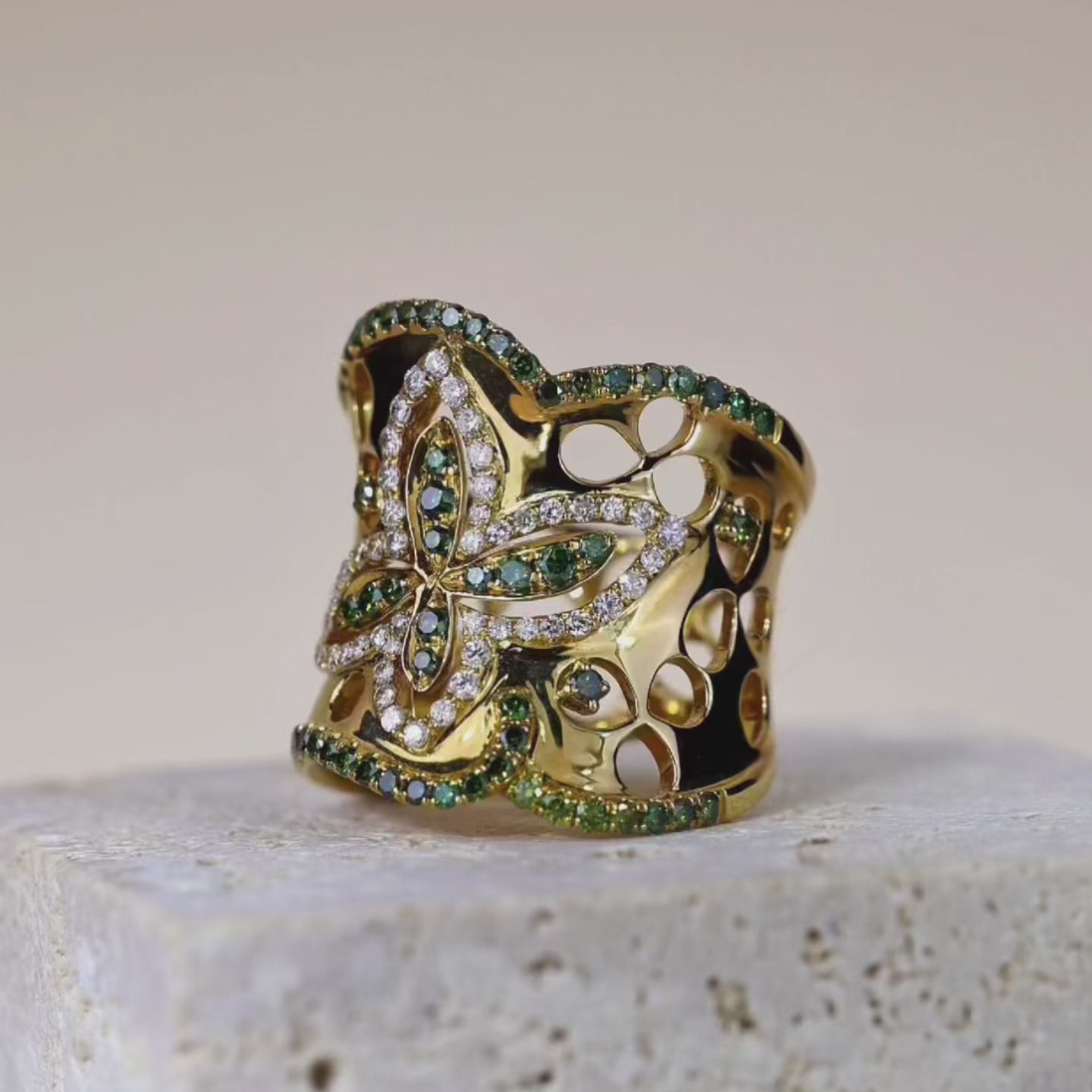 18K Yellow Gold Diamond Clover Ring