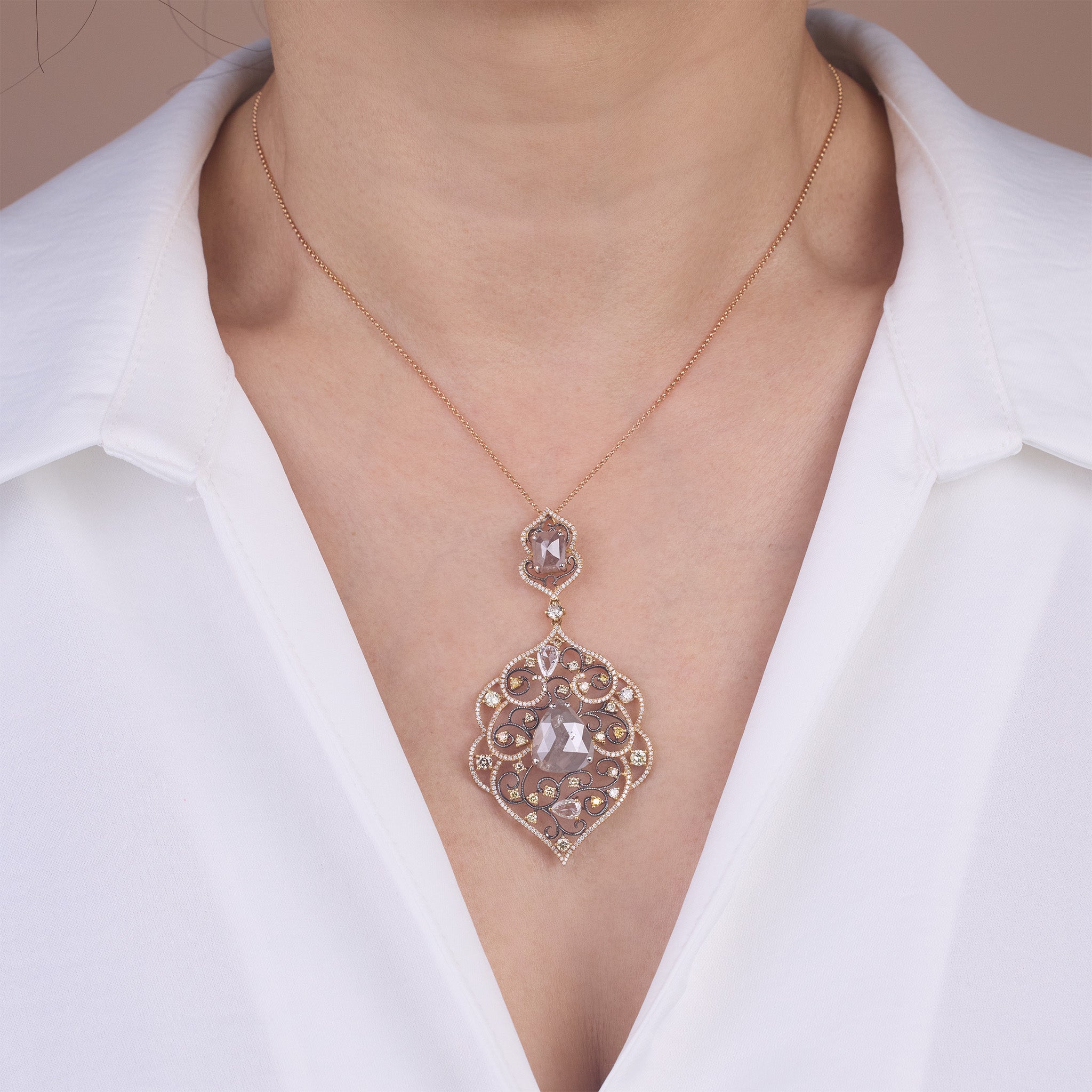 18K Yellow Gold Art Deco Pendant with Natural Diamonds from Jewelryandstore