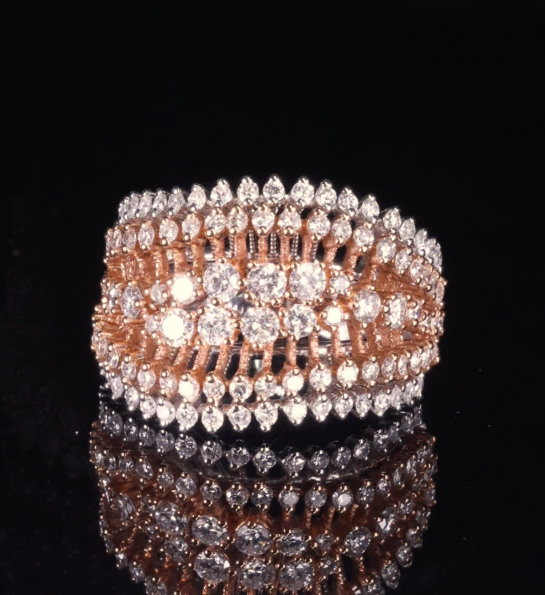 18K Gold Sunbrust Ring with Natural White Diamonds