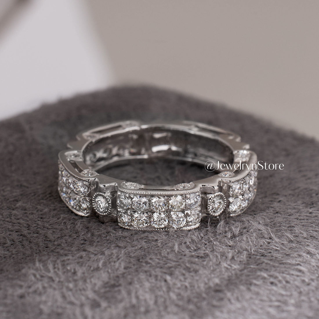 Vintage-Styled Diamond Stackable Band