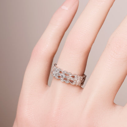 Multi-Diamond Vintage-Style Band