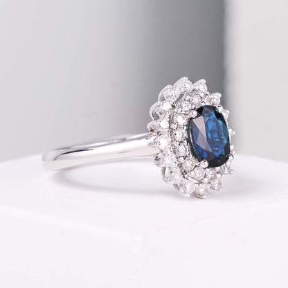 0.81ct.tw. Natural Blue Sapphire Halo Diamond Ring