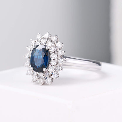 0.81ct.tw. Natural Blue Sapphire Halo Diamond Ring