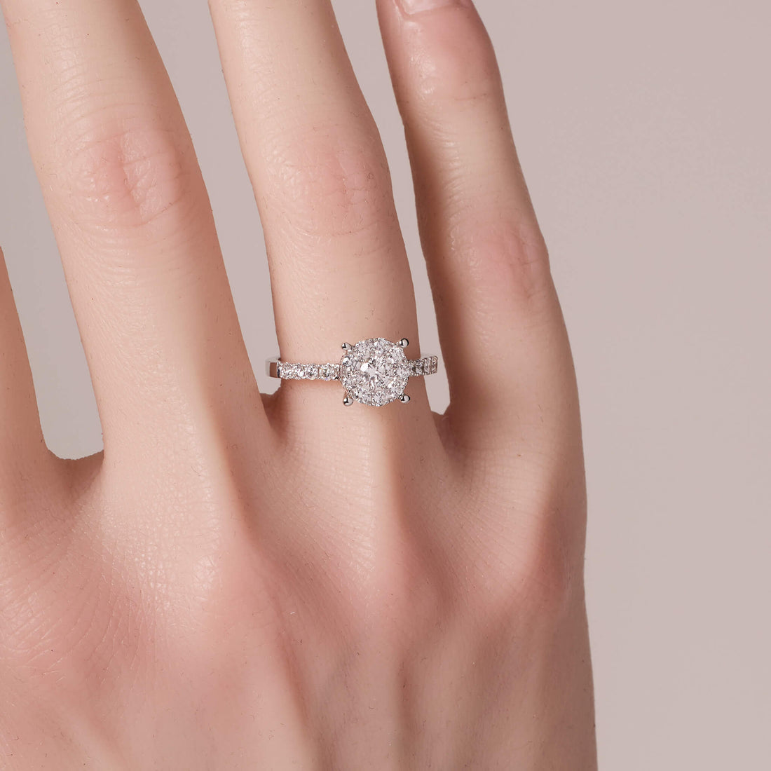 0.73ct.tw. Natural Diamond Ring in 18K Gold - Jewelry And Store