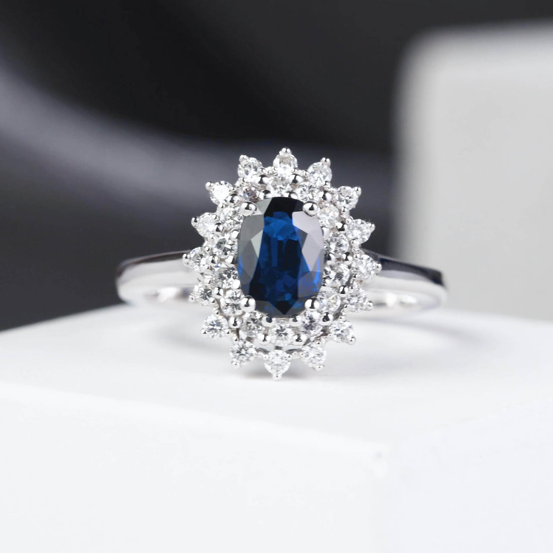 0.81ct.tw. Natural Blue Sapphire Halo Diamond Ring - Jewelry And Store