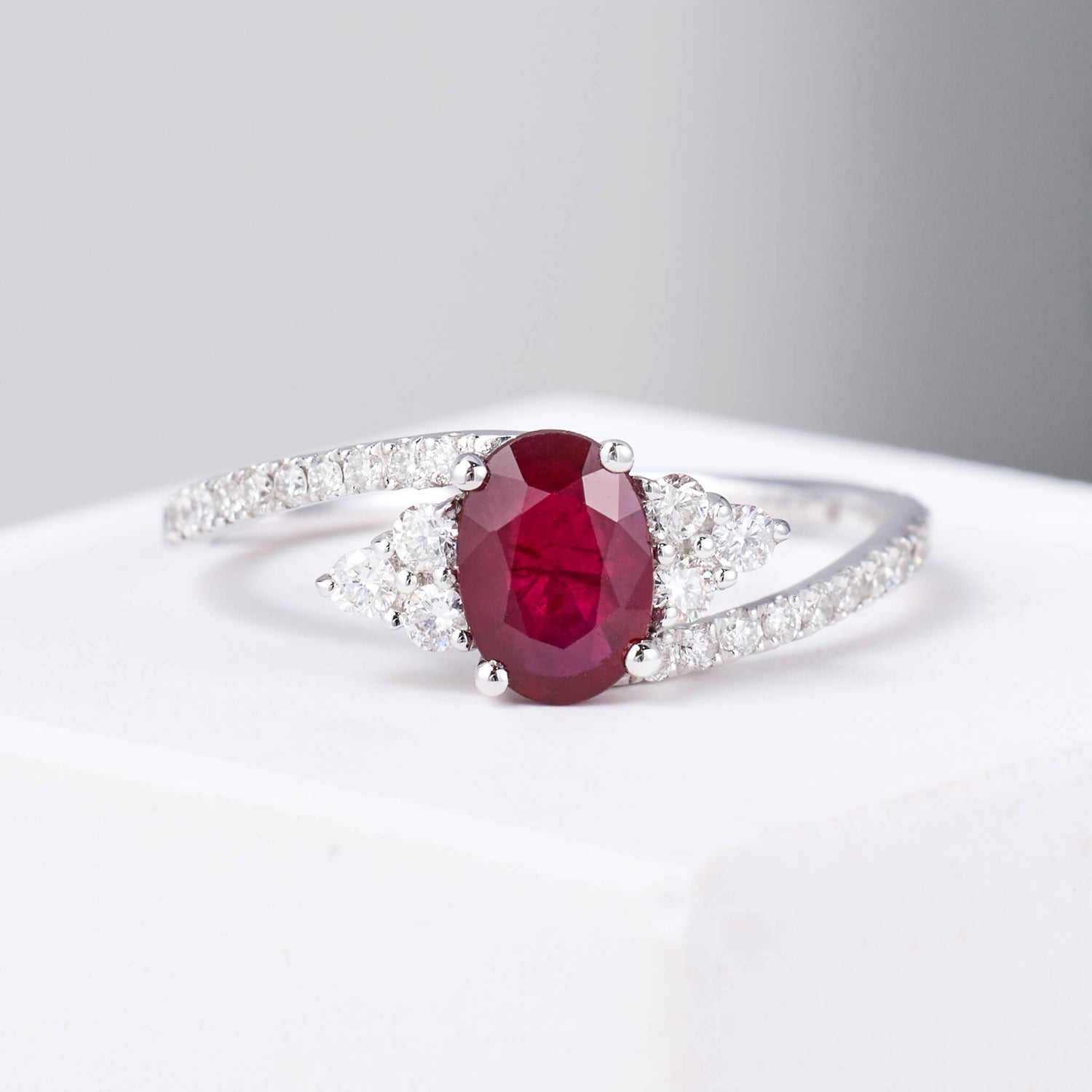 0.93 ct.t.w. Nature Ruby &amp; Diamond Ring - Jewelry And Store